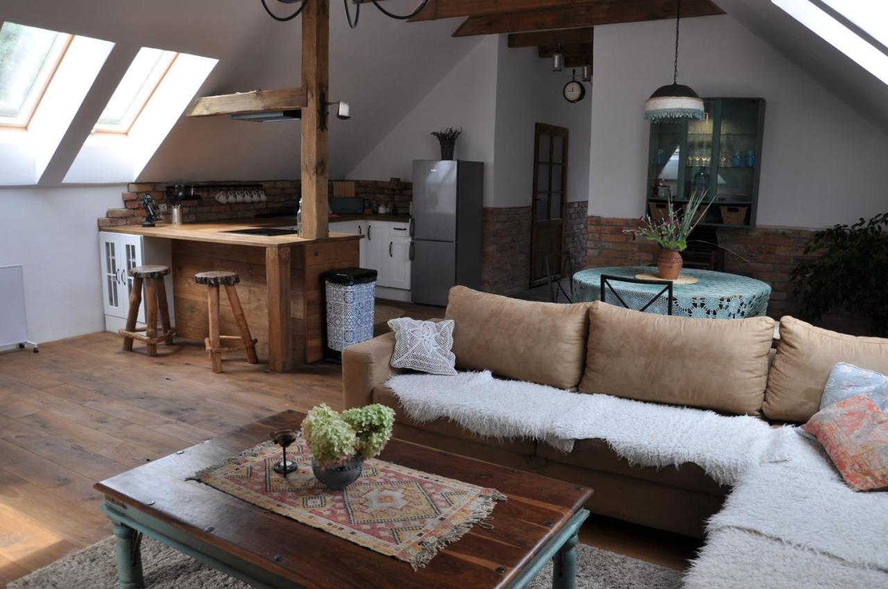 Forreset Apartment *